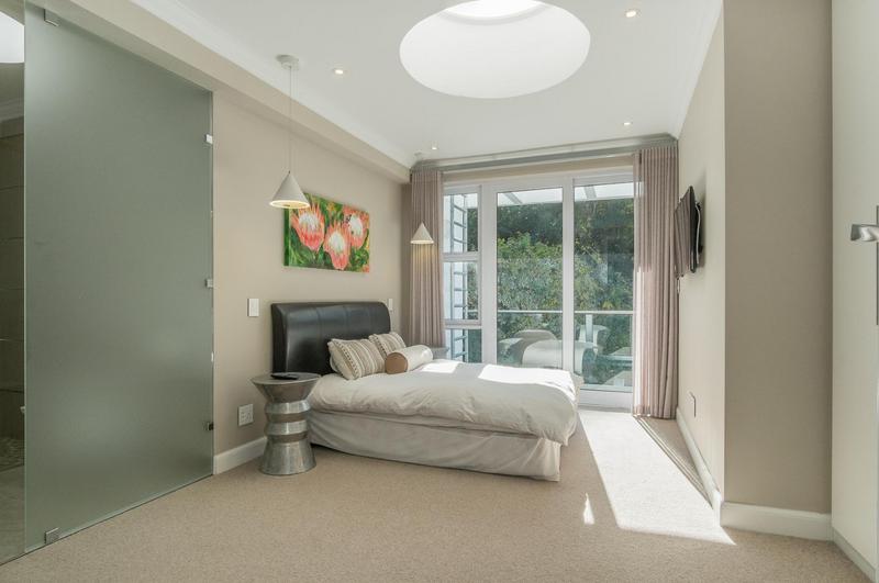 6 Bedroom Property for Sale in Constantia Western Cape